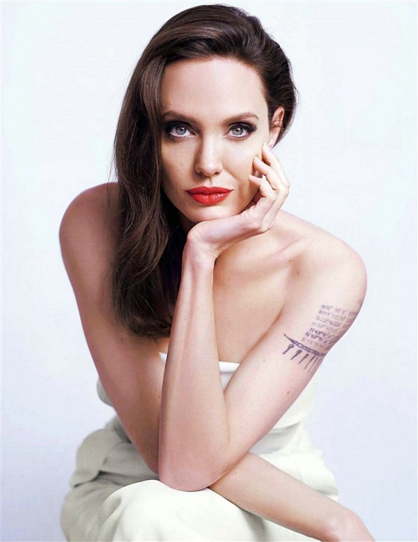 Miradas Angelina Jolie