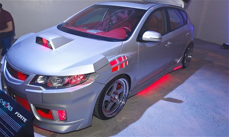 Cyborg Kia Forte 2013