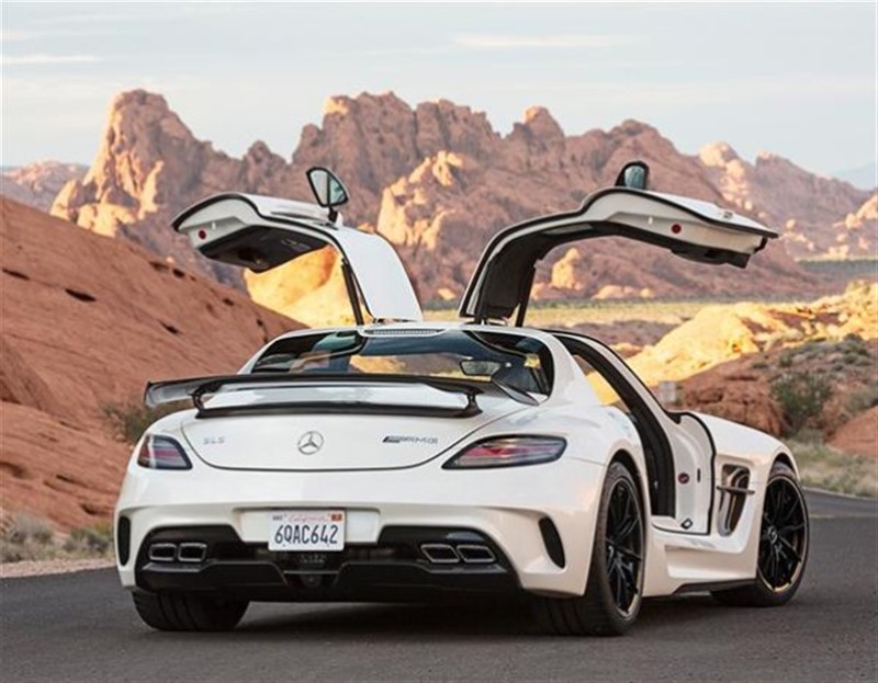 Mercedes Benz SLS AMG